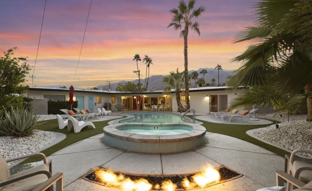 1112 N Avenida Caballeros, Palm Springs, CA