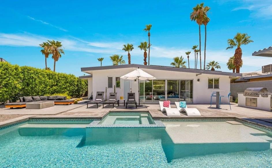 587 N Calle Marcus, Palm Springs